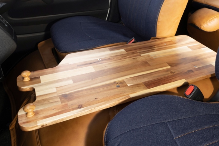 ハイエース 200系用 センターフラットパネル（ヴァンツアラー）