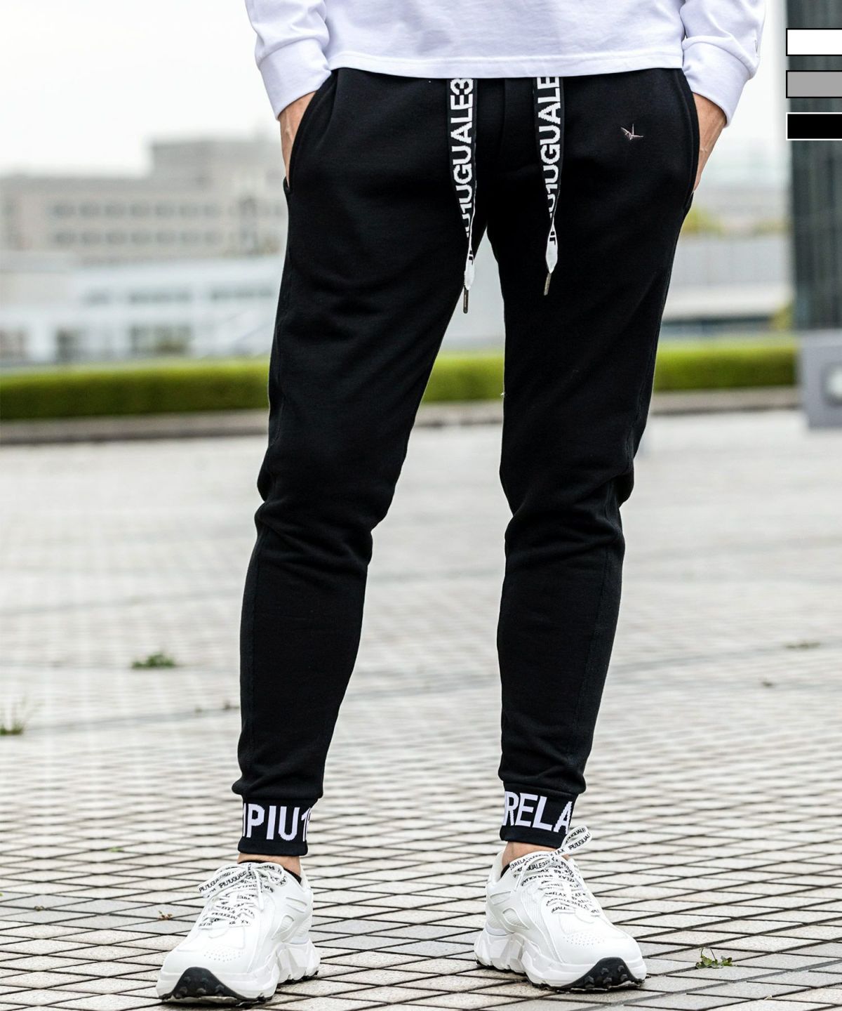 ワイドスピンドルロゴスウェットパンツ ブラック 1PIU1UGUALE3 RELAX