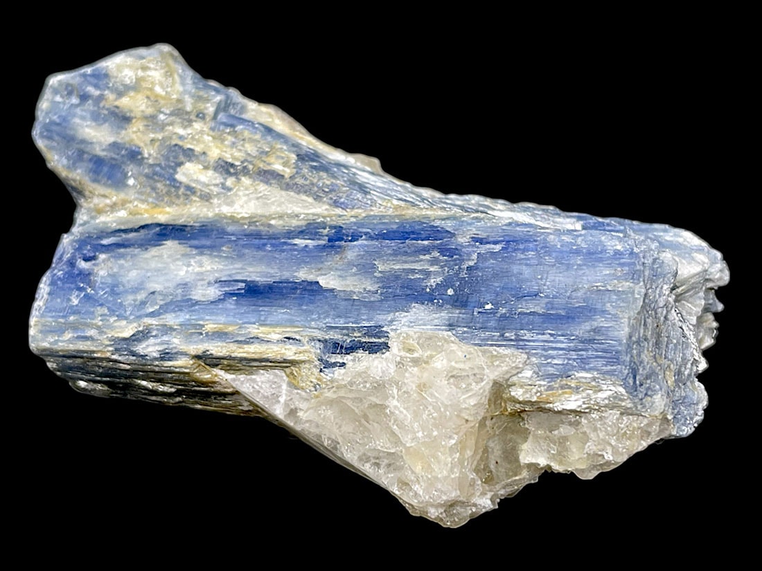 ブラジル産 カイヤナイト