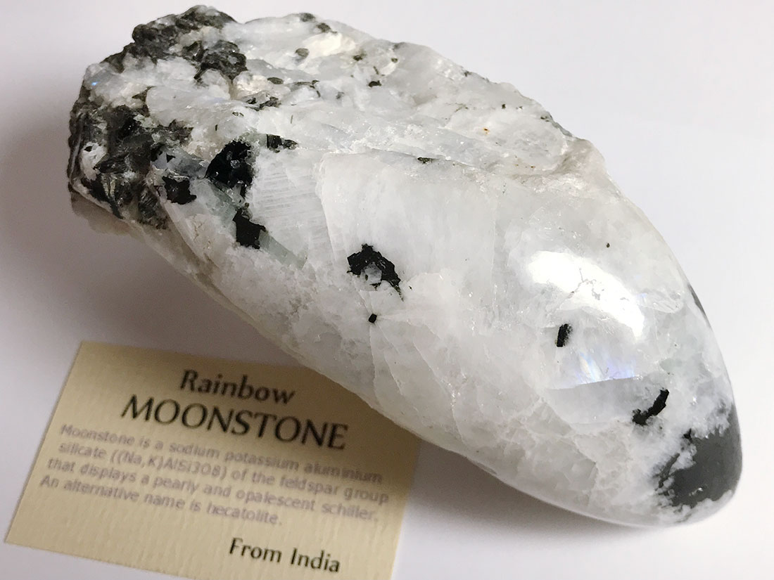 インド産レインボームーンストーン (ホワイトラブラドライト)