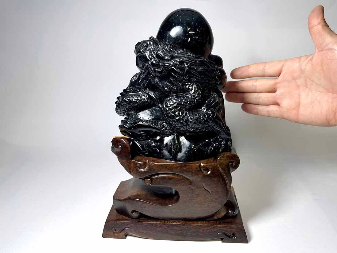 モリオン龍彫刻 (木製台座付き)