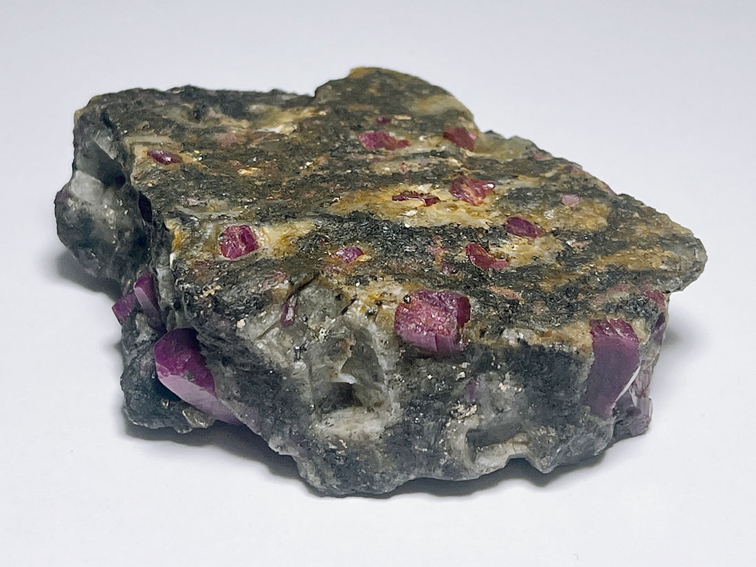 Old Collection】 インド産 ルビー 母岩付き / Ruby ( Corundum )
