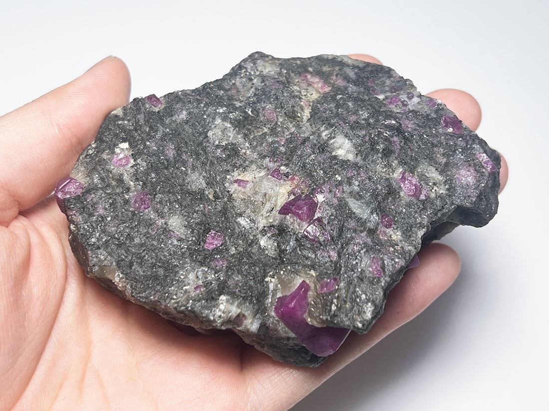 Old Collection】 インド産 ルビー 母岩付き / Ruby ( Corundum )