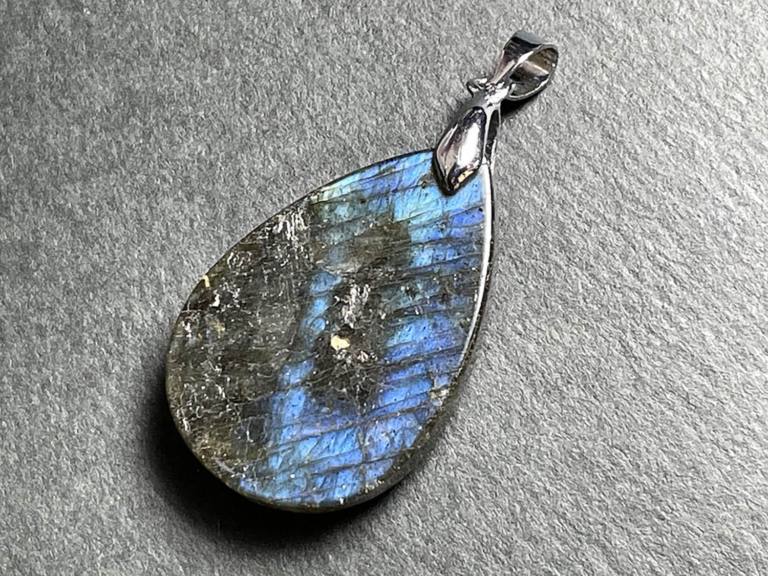 ラブラドライト ペンダントトップ