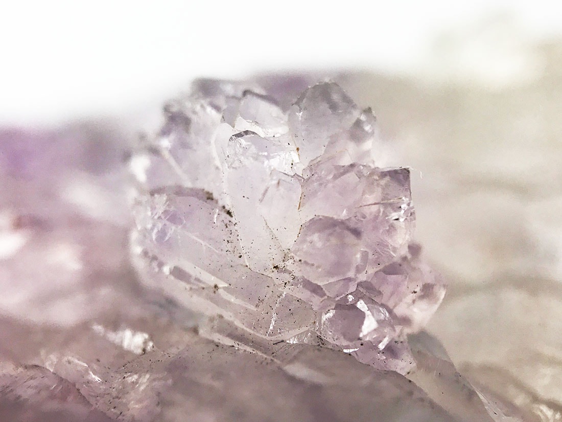 ブラジル産フラワーアメジストクラスター