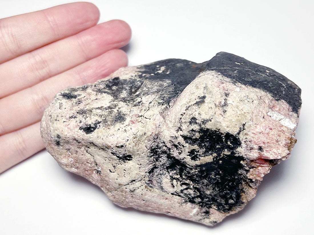 北海道古平郡稲倉石鉱山産 菱マンガン鉱