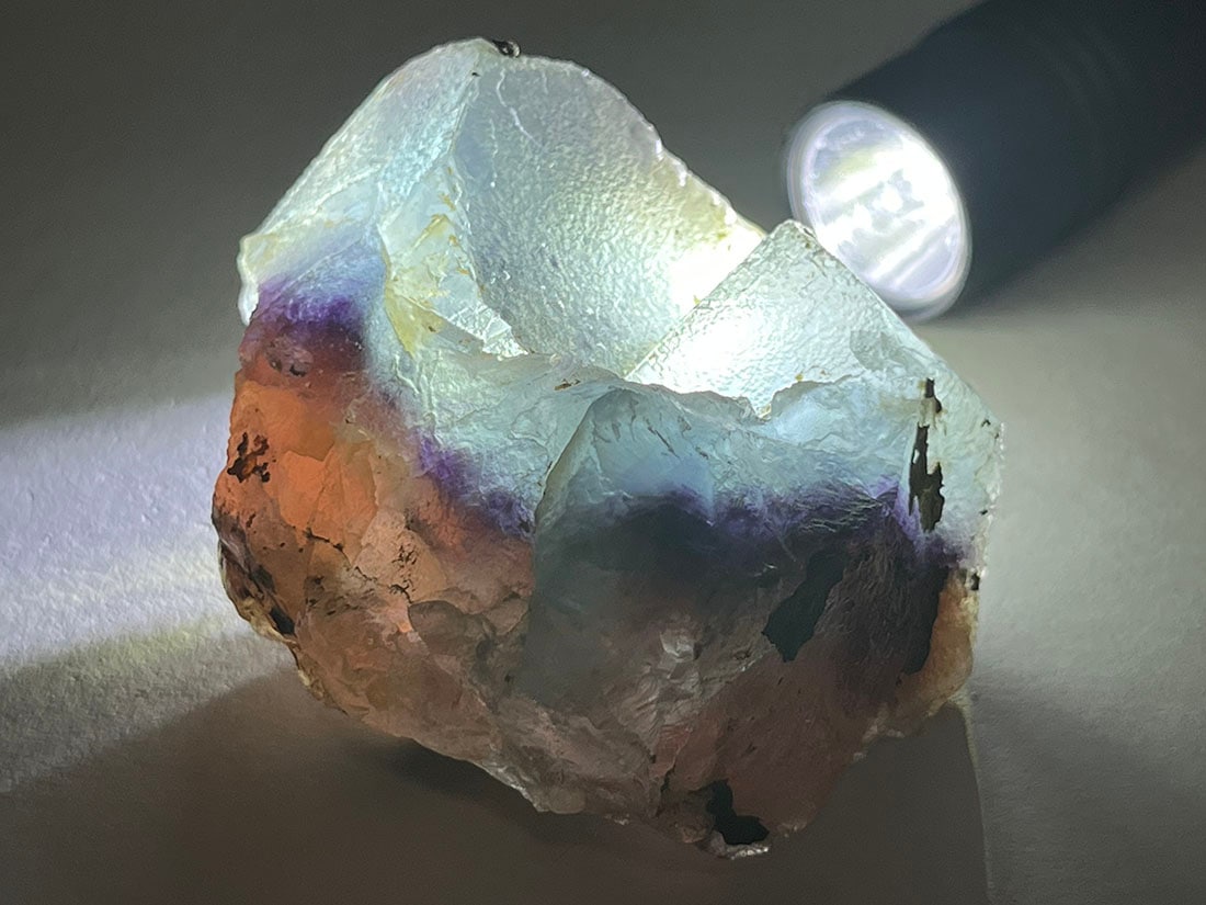 内モンゴル(インドゥ鉱山)産 フローライト