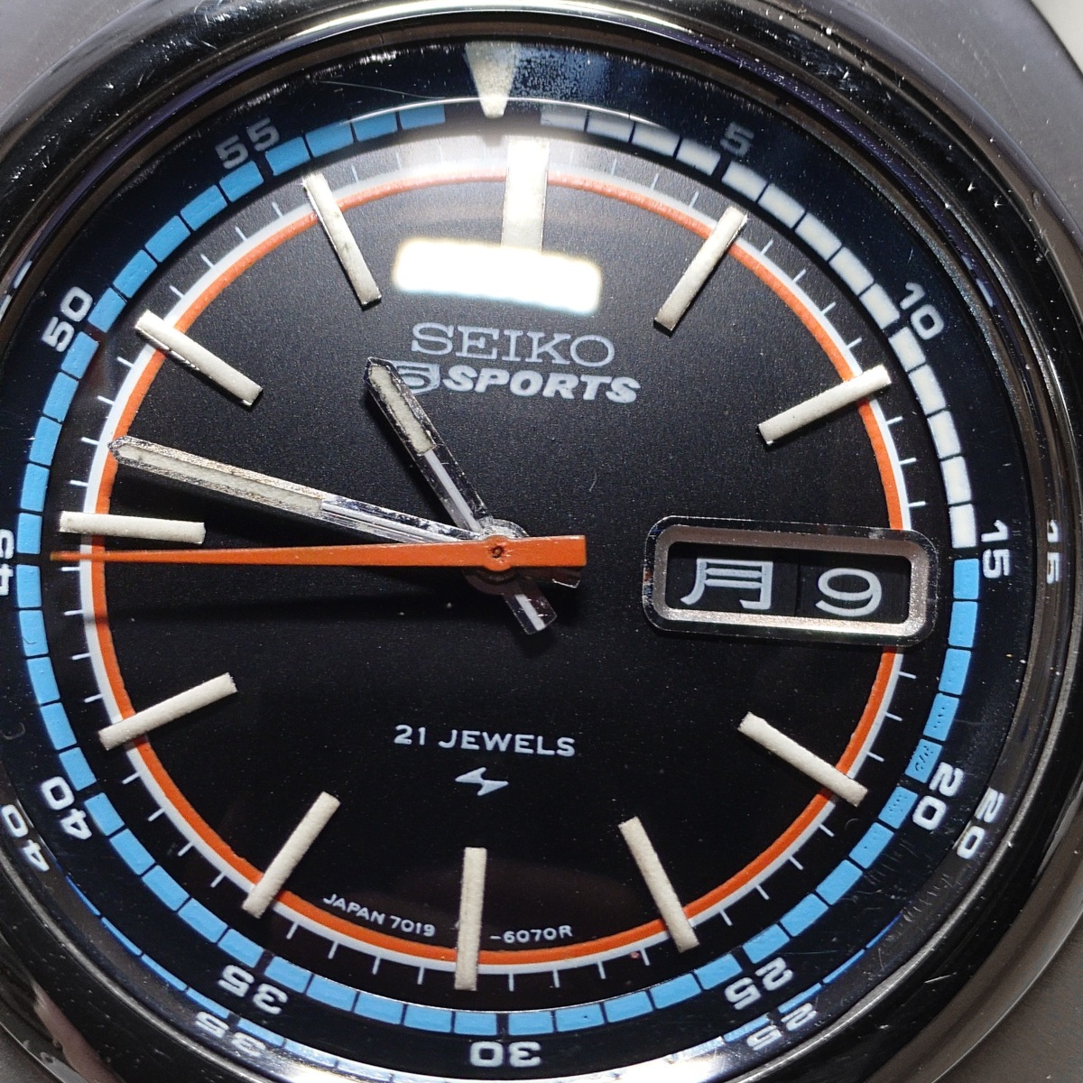 セイコー 5スポーツ 7019-6040 ブラック文字盤 21石 自動巻 OH済 昭和47