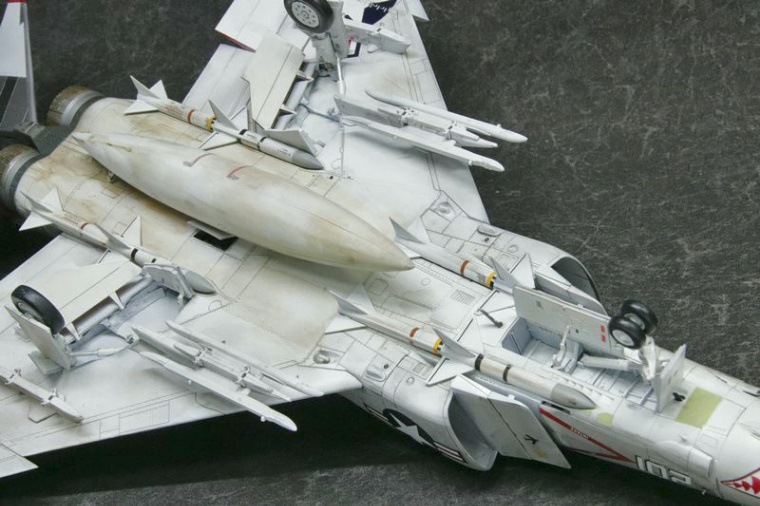 1/48 マクダネル・ダグラス F-4B ファントムII 完成品｜艦船模型の販売
