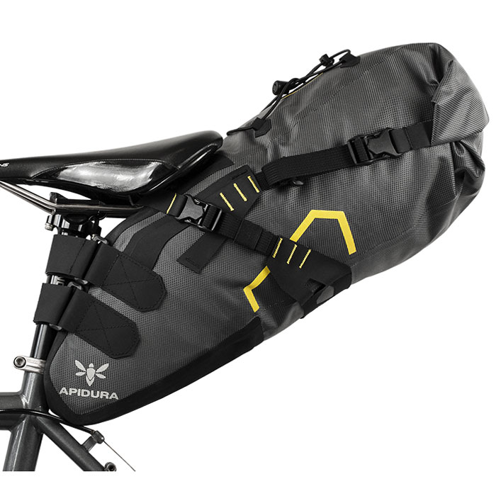 アピデュラ エクスペディション サドルバッグ ミディアム (14L