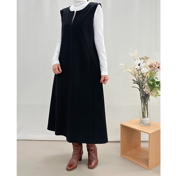 ワンピース 『ポンチニットフレアジャンパースカート ブラック SA00573