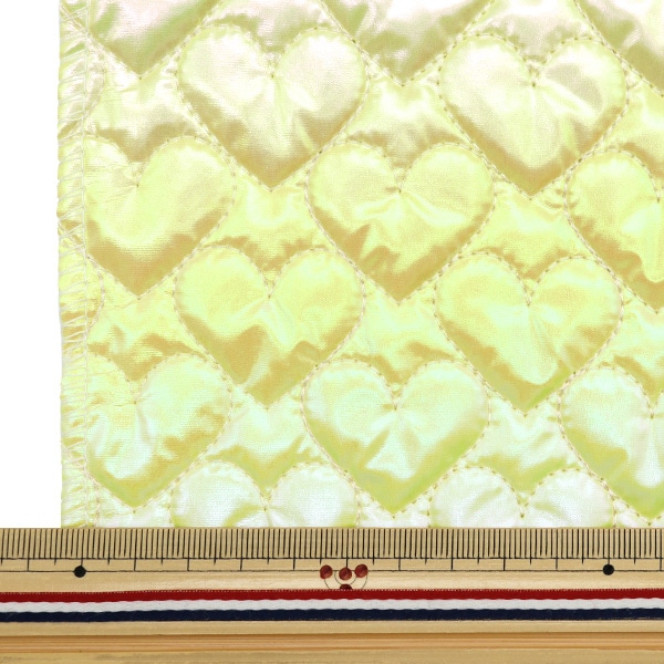 生地 『ハートホログラムキルトカットクロス 約65cm×70cm イエロー C