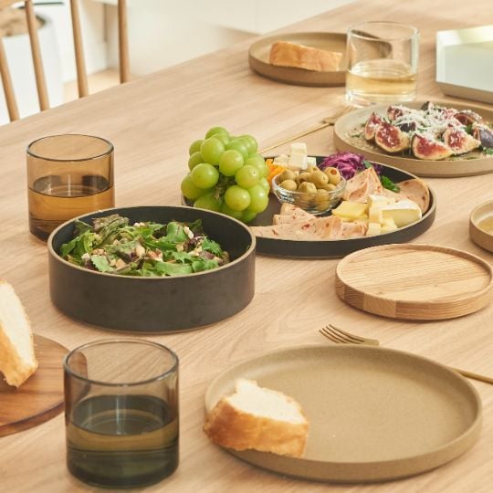 プレート 14.5cm ブラック｜HASAMI PORCELAIN／ハサミポーセリン｜z／a