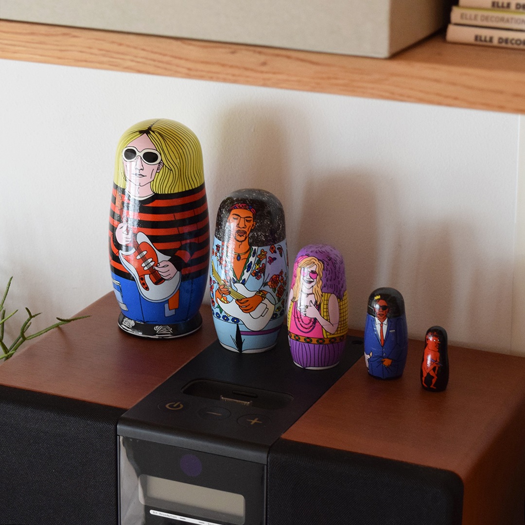 27 トゥエンティセブン | アーティストのマトリョーシカ | BRANDS