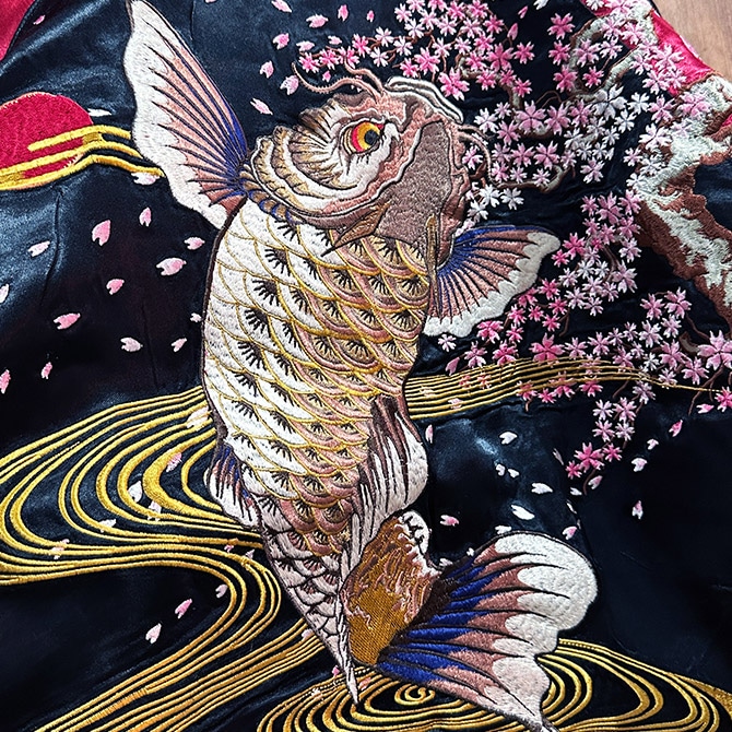 Mサイズ]桜と鬼鯉柄刺繍リバーシブルスカジャン｜和柄｜横須賀