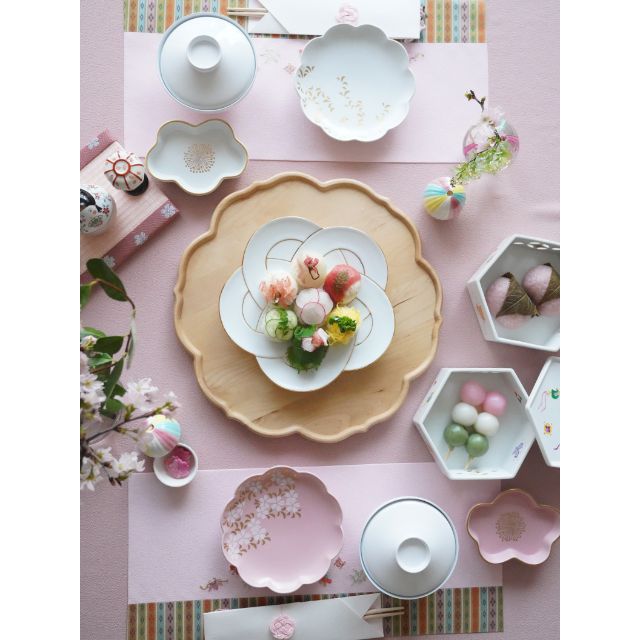 有田焼 金線 梅結び 結び皿 21cm (大) ｜ 四季折々のおしゃれな和食器