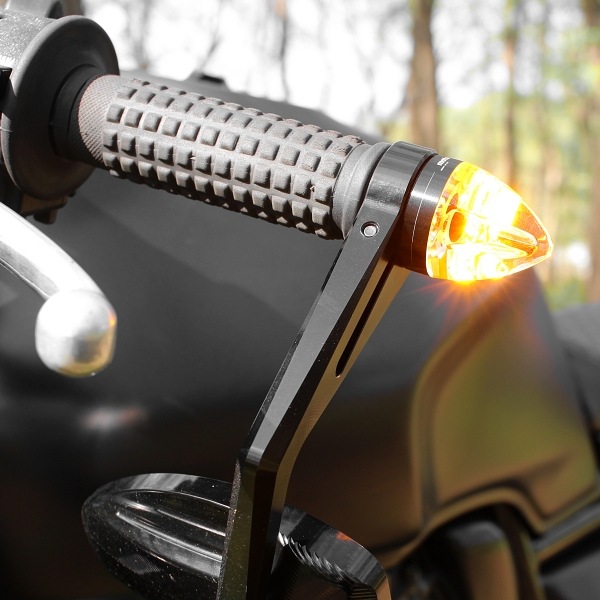 mo.ブレイズ コーン ブラック バーエンドウインカー（1個） | 全商品