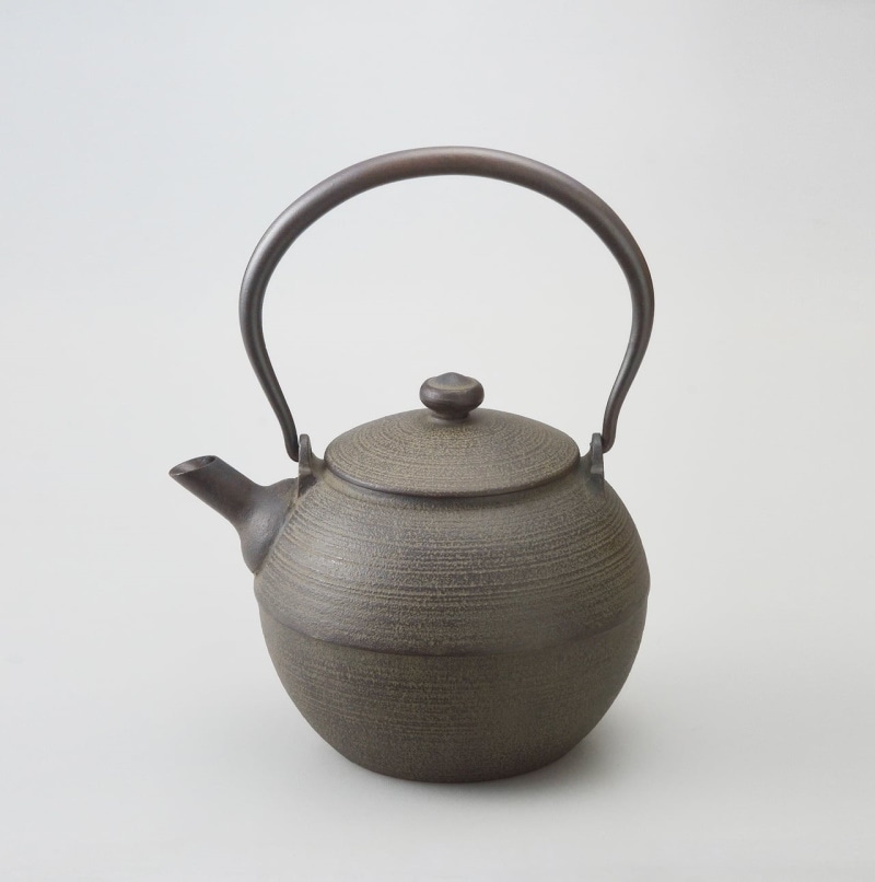 在庫限り】鋳心ノ工房 普段使い 鉄瓶 挽目・小・鉄蓋 常々シリーズ 直