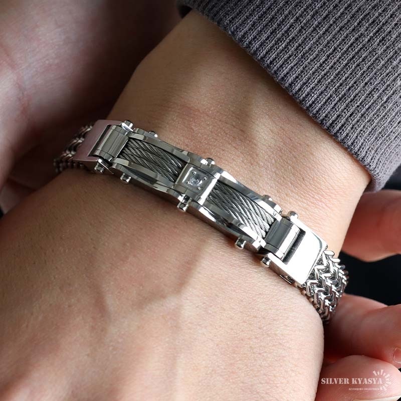 ステンレス重厚感たっぷりのチェーンベルトブレスレット シルバー