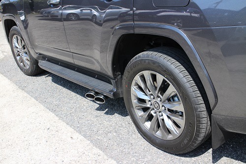 みやちゃんランクル300 ガソリン車 SUXON マフラー中古 サイド出し サクソン/SUXON」300系ランクル（VJA300W）V35A/3.4L用サイド2本出し