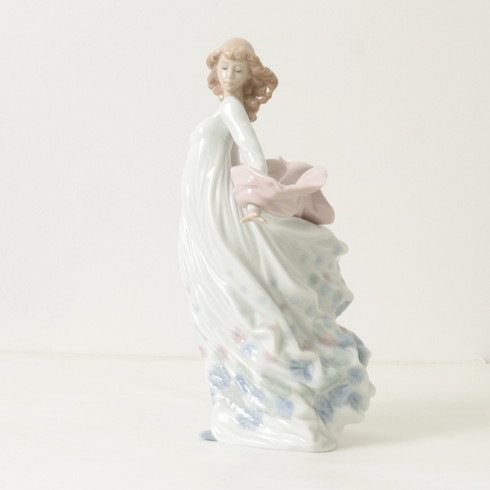 送料無料 【訳あり】【個数限定】 LLADRO リヤドロ 春の輝き 01005898