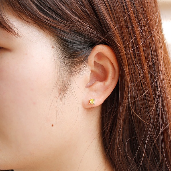イエローダイヤモンド ピアス 0.9ct(Total) FANCY INTENSE YELLOW SI2