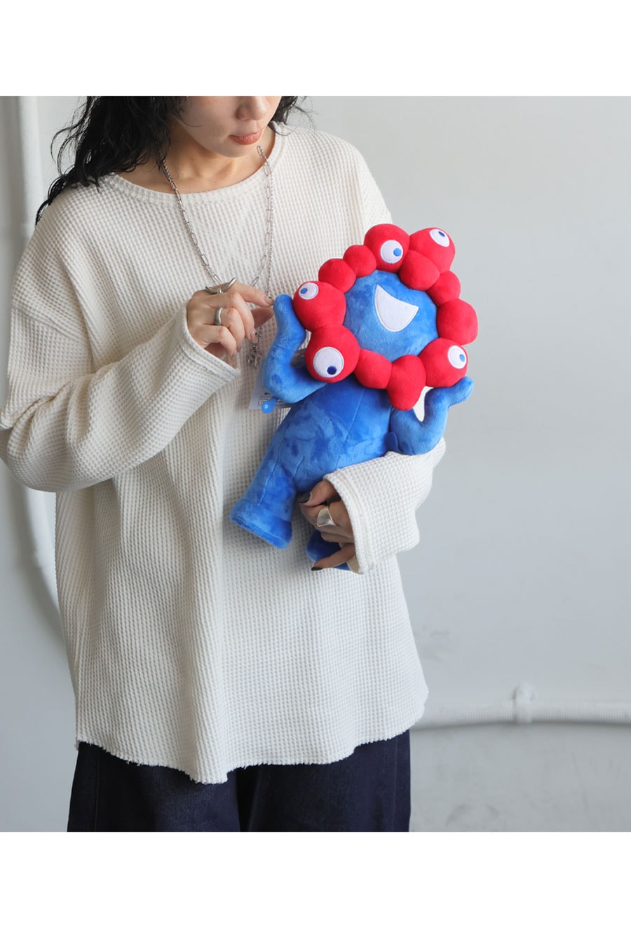 ミャクミャク ぬいぐるみ Mサイズ EXPO2025 送料無料・再入荷 メール便