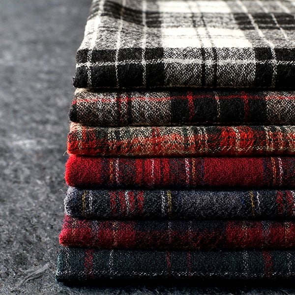 洗いをかけた ウールガーゼチェック 【毛 生地 ストール】 - 生地