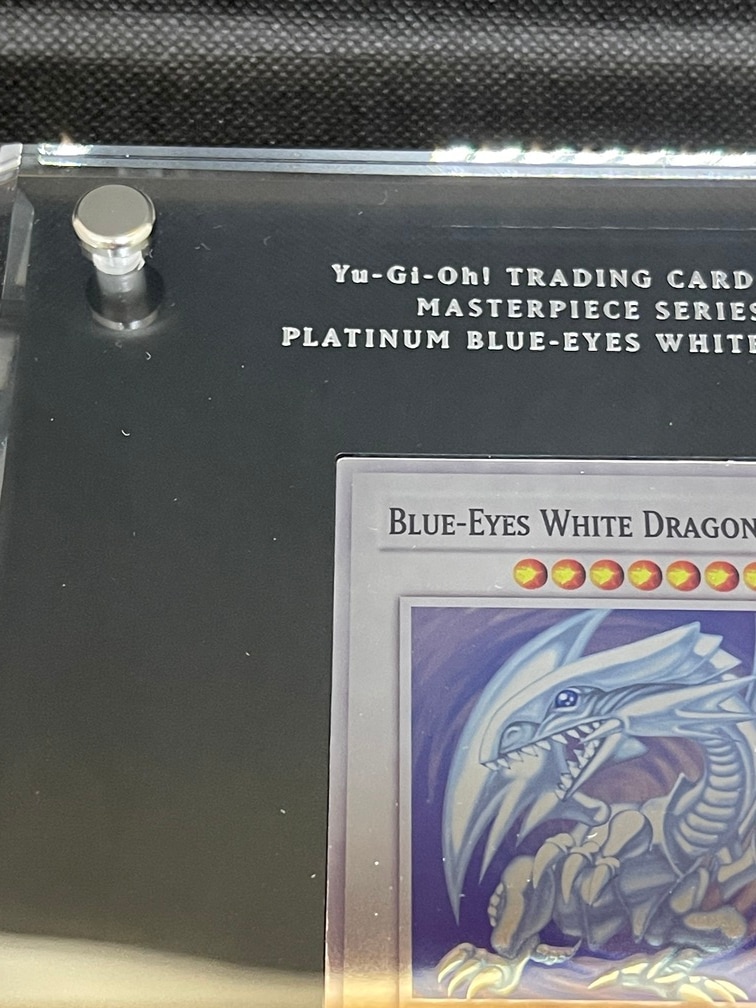 プラチナ『青眼の白龍(英語版/Platinum Blue-Eyes White Dragon