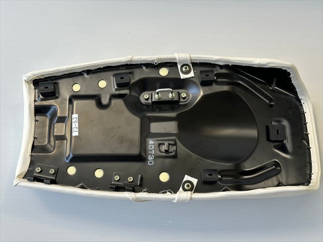 Z400FX/Z550FX/Z400J 超アンコ抜き白シート(金文字)※数量限定☆日本製