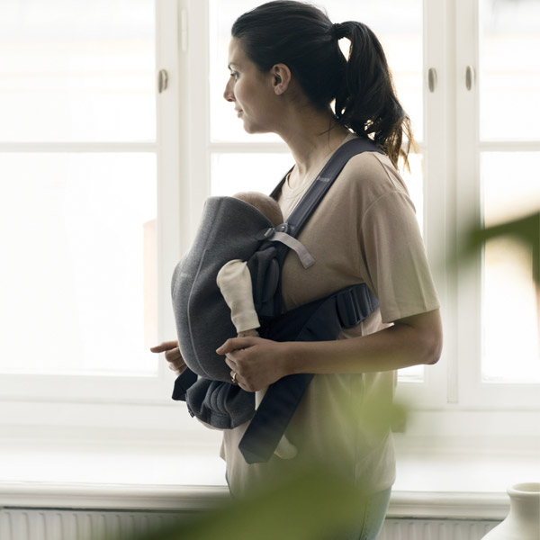 ベビービョルン｜抱っこ紐｜ミニ3Dジャージー/ダークグレー｜ブリベビ通販