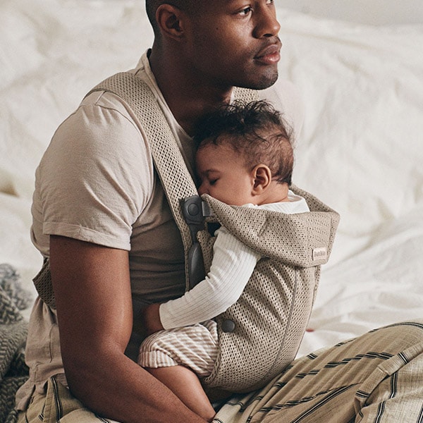 BabyBjorn ベビービョルン ベビーキャリア MINI Air / グレーベージュ