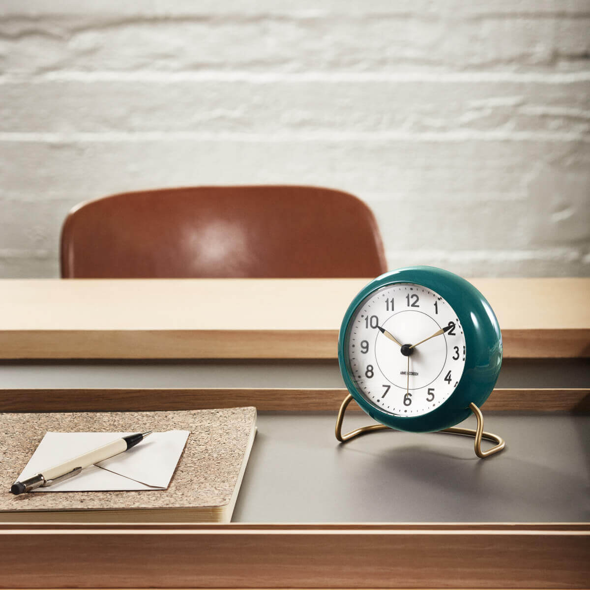 ARNE JACOBSEN TABLE CLOCK｜CATAWARA（カタワラ）