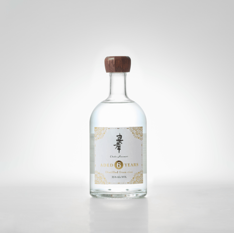 沖縄泡盛古酒「甕熟成18年古酒43度100ml」と「The Vanilla14年古酒100ml」