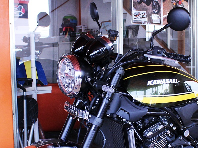 Z900RS ヘッドライトアップステーKit ブラック 【欠品中 ご予約承り