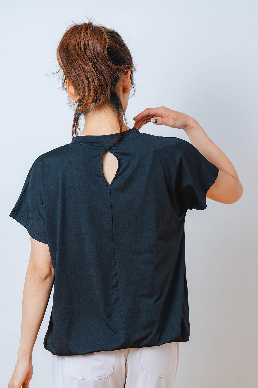 グラデーションテキスト Tシャツ ブラック 1534-1449 | D SHOP 着心地