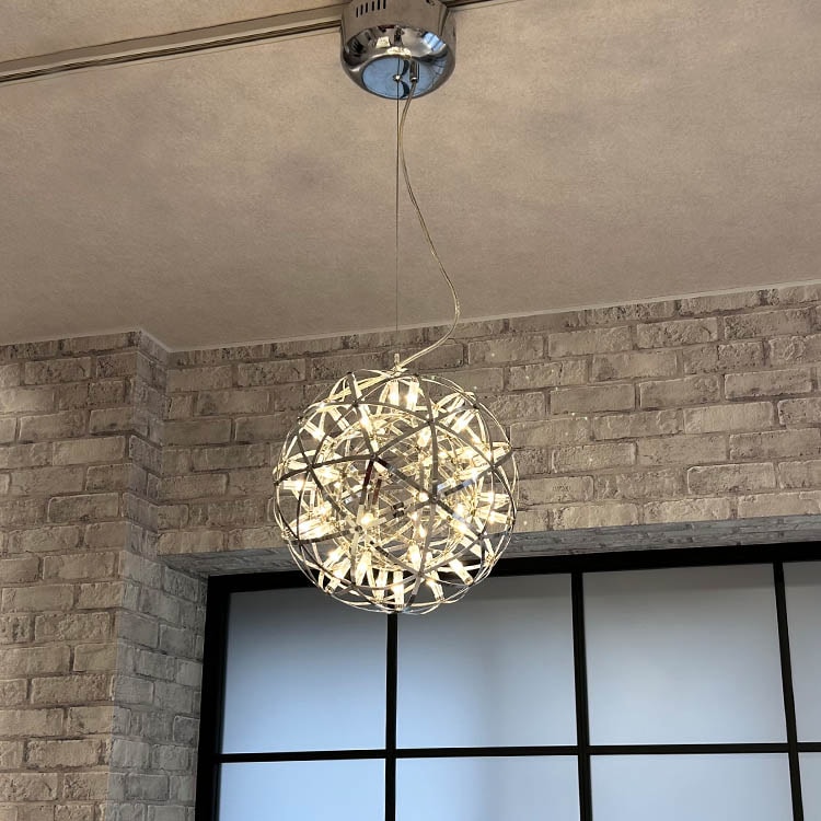 上質な輝きをご自宅にも。高級感漂うホテルライクなシャンデリア