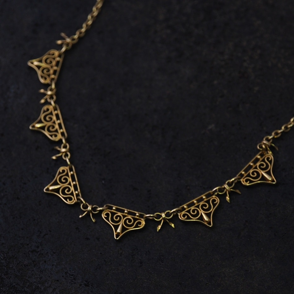 18金 フィリグリー リボンモチーフ ネックレス （44cm)