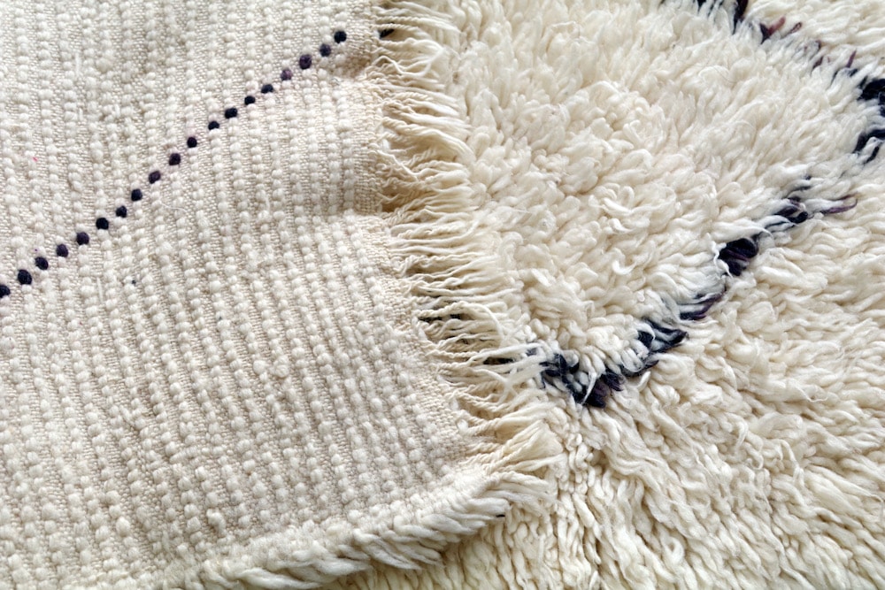 LIGHT YEARS(ライト イヤーズ)