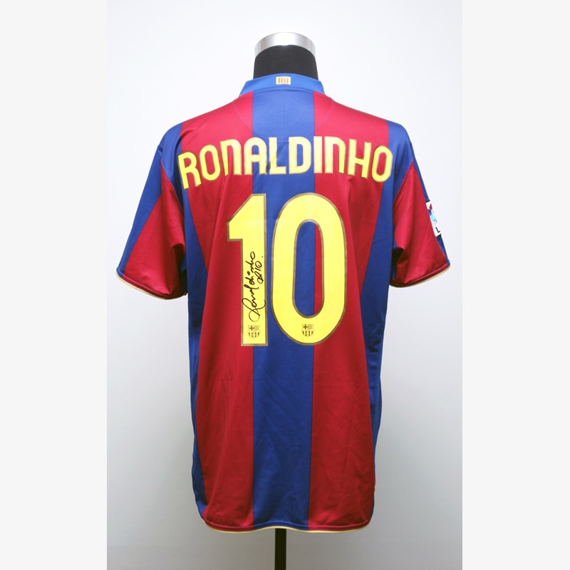 ロナウジーニョ直筆サイン入りバルセロナ07/08ホームユニフォーム
