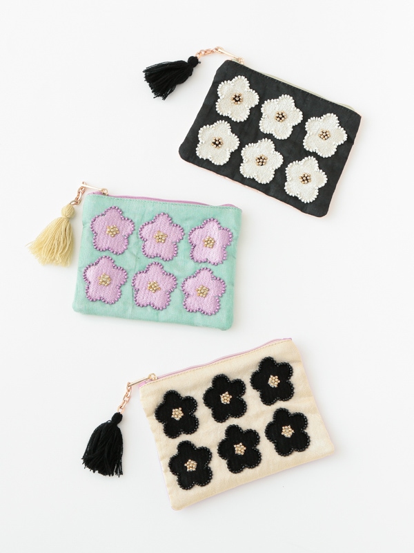 フラワービーズ刺繍ポーチ｜KANKAN ONLINE SHOP【公式】