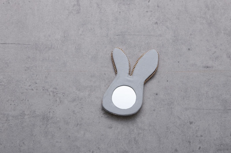 うさぎ刺繍ミラー M42-2010｜KANKAN ONLINE SHOP【公式】