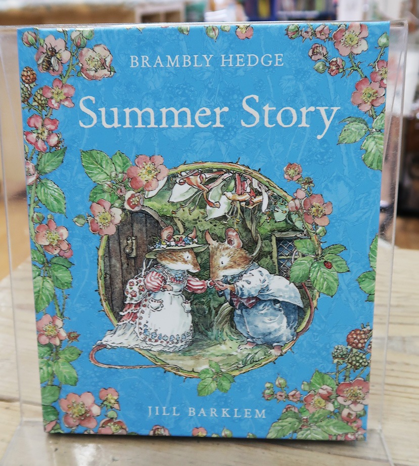 Brambly Hedge Summer Story ～のばらの村のものがたり 小川のほとりで