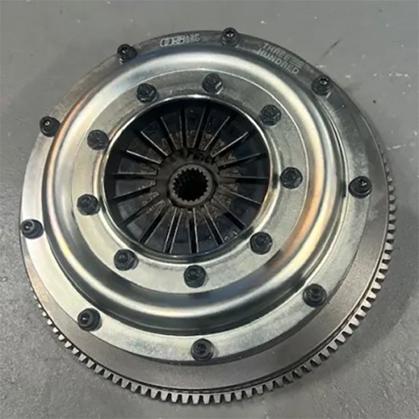 THREEHUNDRED×OS技研 ツインプレートクラッチ＆軽量フライホイール