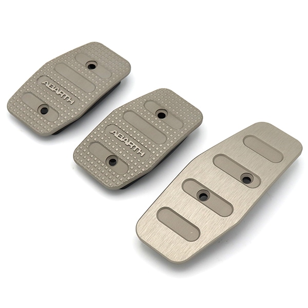 ABARTH 純正 MT アルミペダルセット 右ハンドル用｜ラテン車の雑貨と