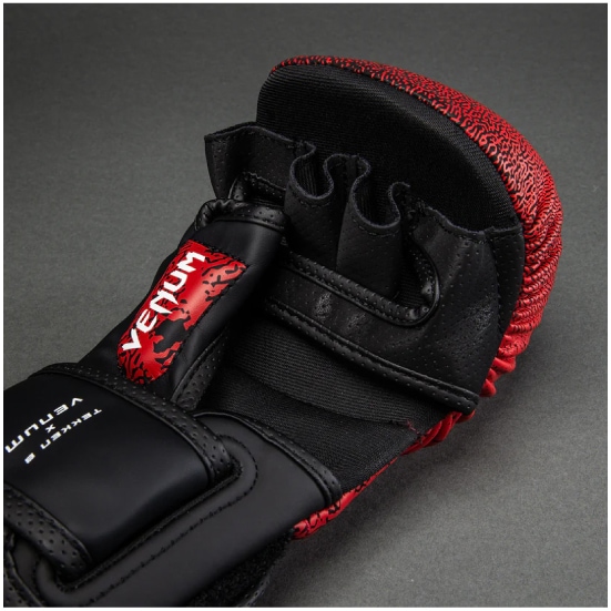 VENUM ヴェナム x TEKKEN 8 スパーリンググローブ - カズヤ - レッド