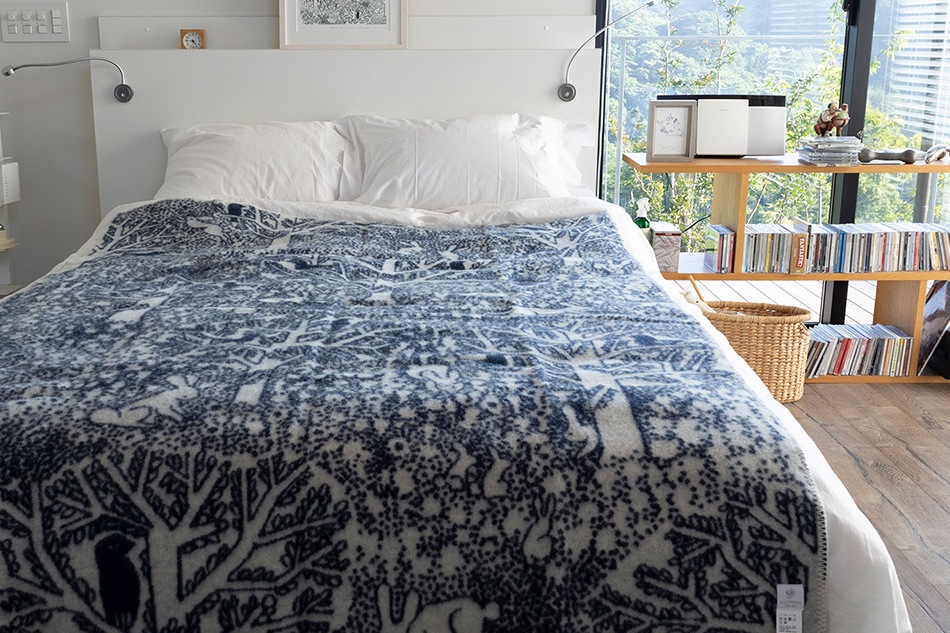 数量限定】ウールブランケット シングル 130×180cm 「rabbits play