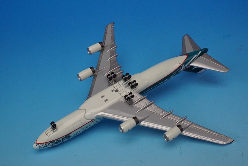 1/400 B747-400 キャセイパシフィック Bridge to the Heart of Asia