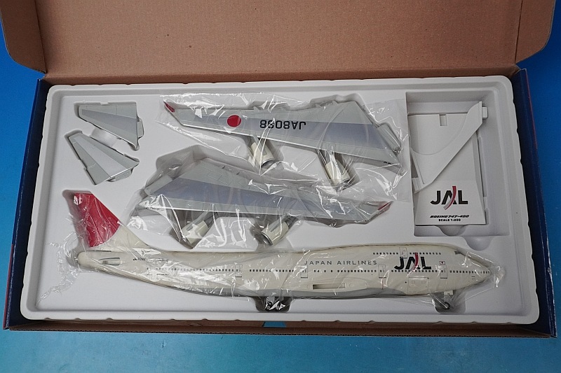 1/200 B747-400 JAL アーク塗装 JA8088 ［16017］ JTA商事/中古