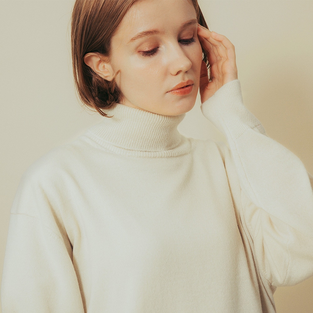 カシミヤ100％ オフタートルネック | Material,Cashmere | FUKAKINET